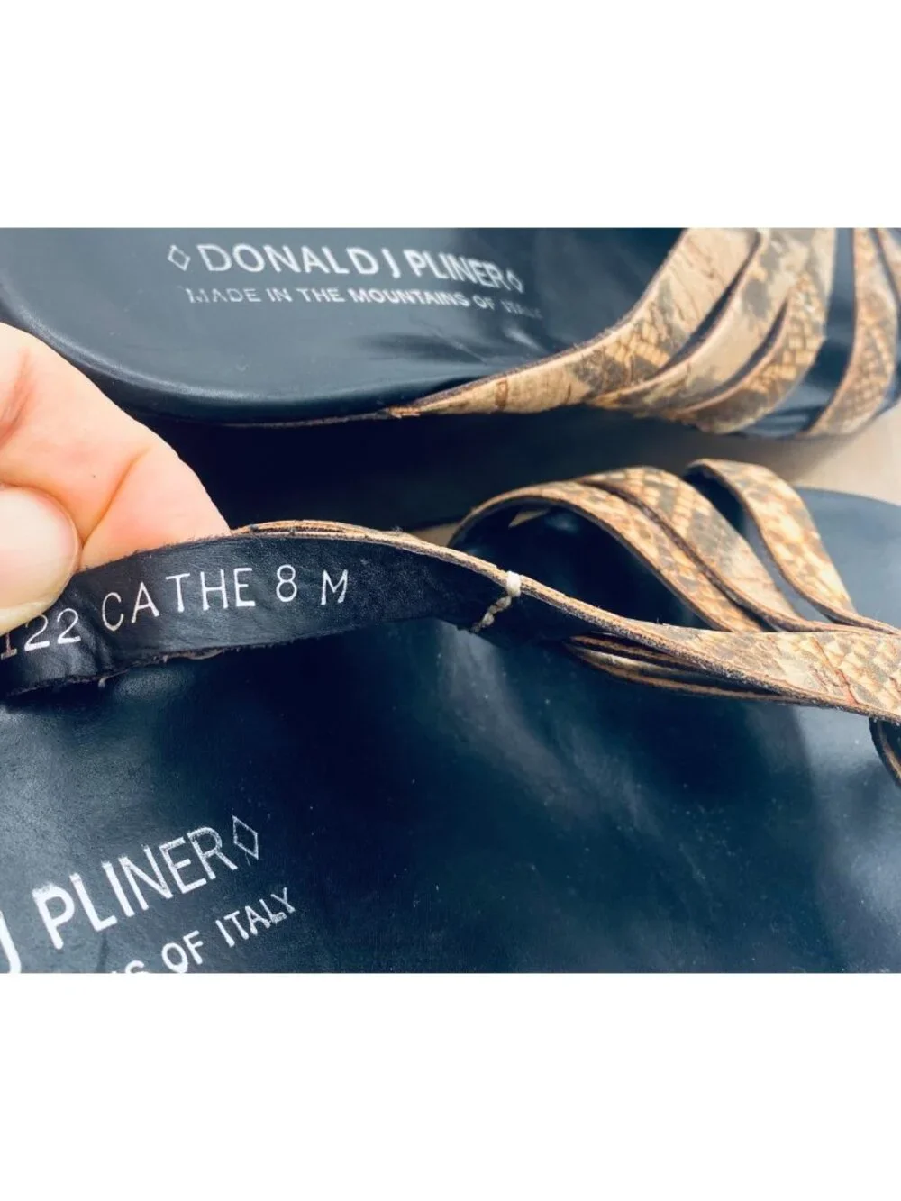 Donald J Pliner Sandals Womens 8 Brown Leather Strappy Wedge Thong Italy